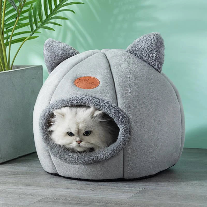 Comfortable cat basket